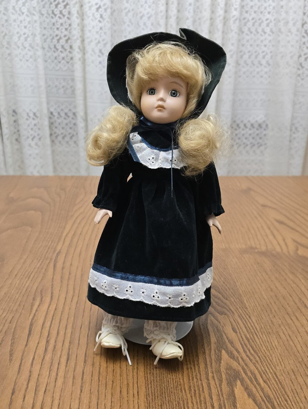 Vintage GSI Rebecca Porcelain Doll 12" Blonde Blue Eyes Velvet Dress Box Stand